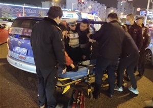 樂(lè )于助人系列報道，救助路邊病人與協(xié)助游客找到愛(ài)車(chē)