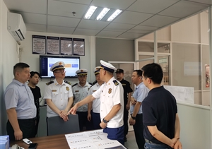 上海市消防救援總隊領(lǐng)導調研高東鎮社區微型消防站