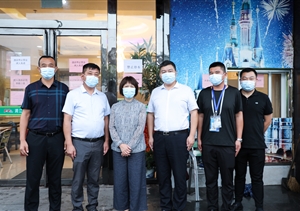 浦東新區退役軍人事務(wù)局領(lǐng)導看望慰問(wèn)宗保公司參與浦東機場(chǎng)防疫的